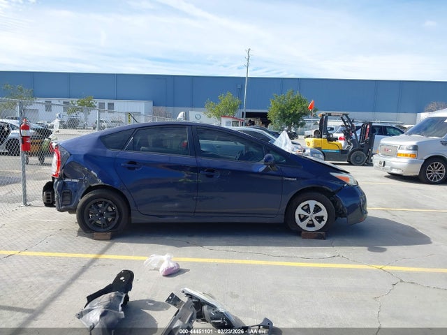 JTDKN3DUXF0411164 Toyota Prius Four
