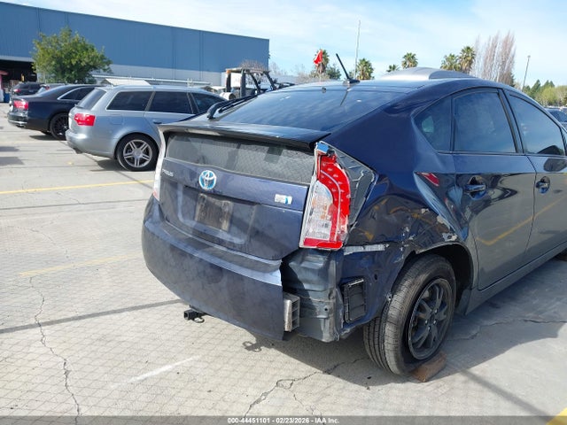 JTDKN3DUXF0411164 Toyota Prius Four