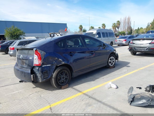 JTDKN3DUXF0411164 Toyota Prius Four