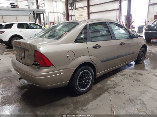 2003 FORD FOCUS 1FAFP33P93W131838 Photo 3