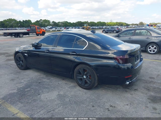 2012 BMW 528I WBAXH5C54CDW04057 Photo 2