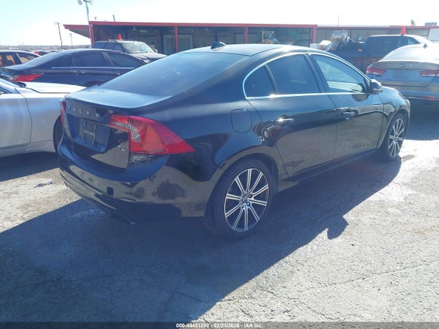 Volvo S60 T6 Drive-e Platinum 2016 YV149MFM1G2397879 Image 4