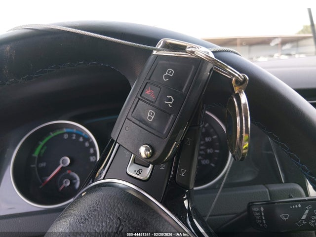 WVWKR7AU5KW909702 Volkswagen E-golf Se