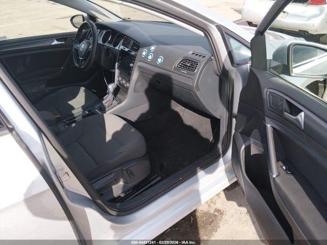 WVWKR7AU5KW909702 Volkswagen E-golf Se