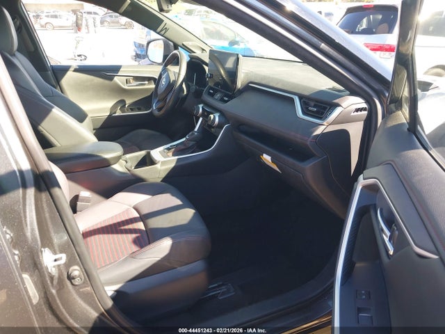 2023 TOYOTA RAV4 PRIME JTMEB3FV9PD163592 Photo 4