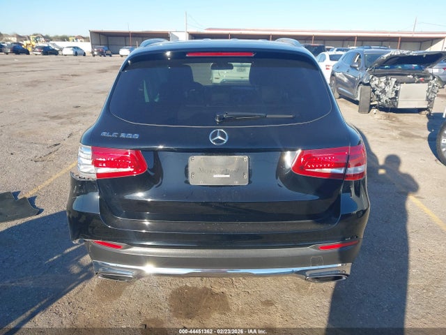 2017 Mercedes-benz Glc 300 მანქანა იყიდება აუქციონზე, vin: WDC0G4JB5HV011667, აუქციონის ნომერი: 44451362