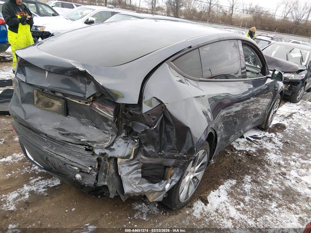 2023 TESLA MODEL Y 7SAYGDEE8PF599707 Photo 3