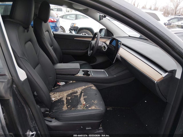 2023 TESLA MODEL Y 7SAYGDEE8PF599707 Photo 4