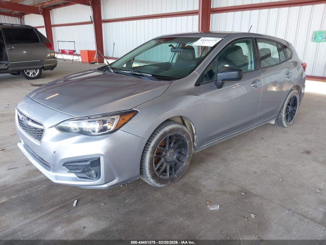 Subaru Impreza 2.0i 2017 4S3GTAA65H3740040 Image 2