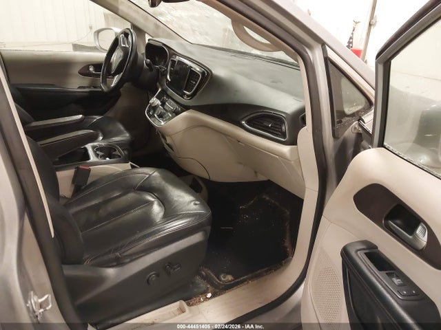 2018 Chrysler Pacifica Touring L Plus მანქანა იყიდება აუქციონზე, vin: 2C4RC1EG9JR315672, აუქციონის ნომერი: 44451405