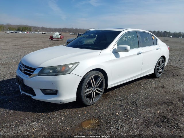 44451431 :رقم المزاد ، 1HGCR2F87FA131734 vin ، 2015 Honda Accord Ex-l مزاد بيع