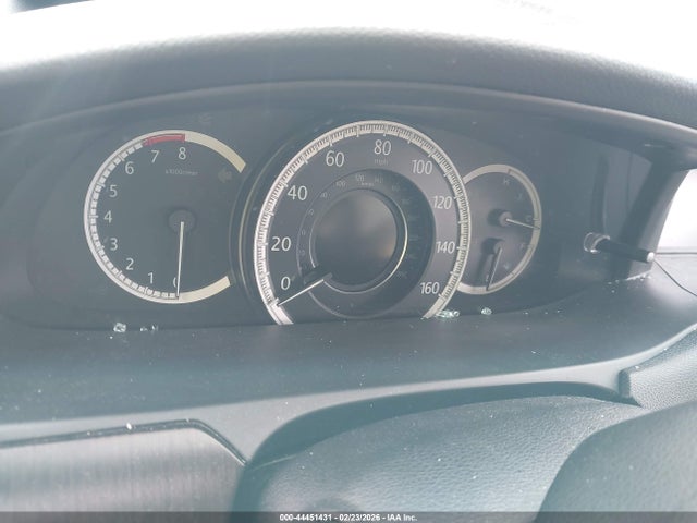 44451431 :رقم المزاد ، 1HGCR2F87FA131734 vin ، 2015 Honda Accord Ex-l مزاد بيع