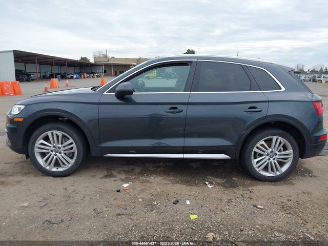 WA1BNAFY5J2236575 Audi Q5 2.0t Premium