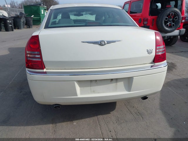 Продажа на аукционе авто 2005 Chrysler 300c, vin: 2C3JA63H85H631768, номер лота: 44451482