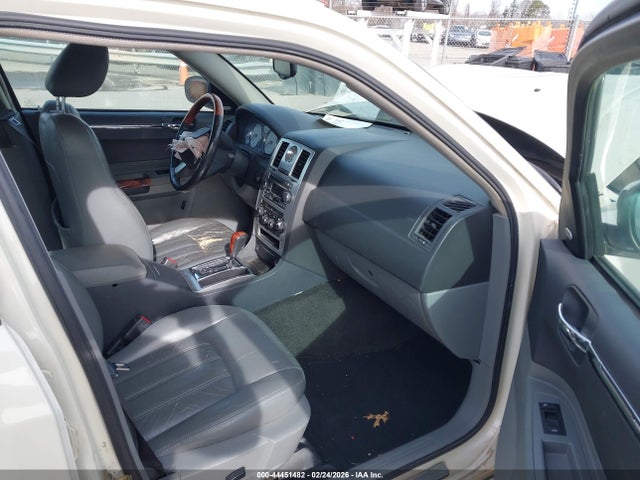 Продажа на аукционе авто 2005 Chrysler 300c, vin: 2C3JA63H85H631768, номер лота: 44451482