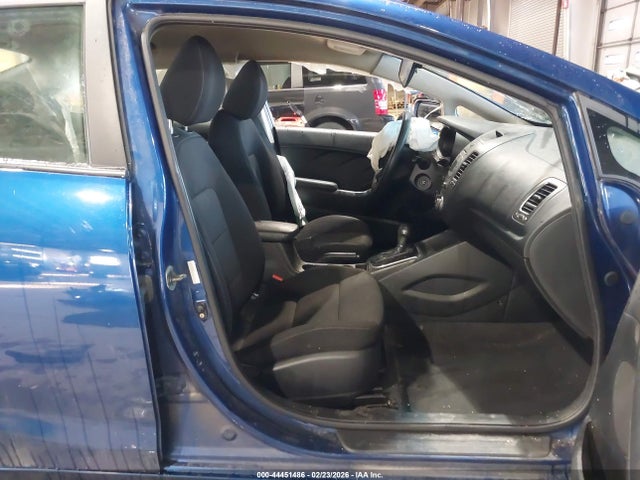 3KPFK4A75JE189051 KIA FORTE LX