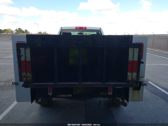 3C7WR3AJ0LG266260 RAM 3500 Tradesman 4x4 8&#039; Box
