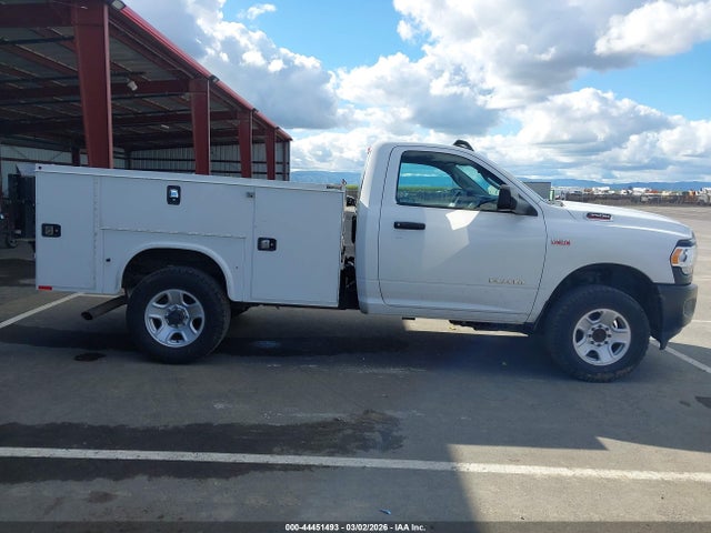 3C7WR3AJ0LG266260 RAM 3500 Tradesman 4x4 8&#039; Box