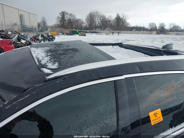 2017 CADILLAC XT5 1GYKNDRS8HZ105585 Photo 5