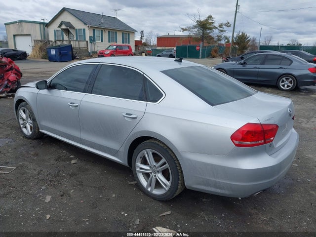 1VWBV7A37FC068411 Volkswagen Passat 2.0l Tdi Se