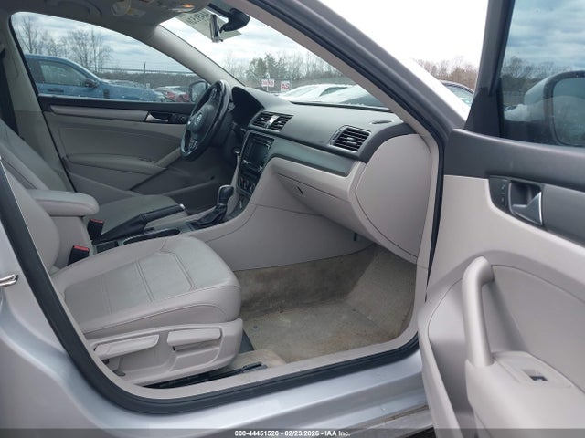 1VWBV7A37FC068411 Volkswagen Passat 2.0l Tdi Se