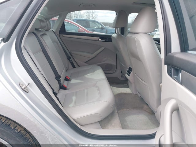1VWBV7A37FC068411 Volkswagen Passat 2.0l Tdi Se
