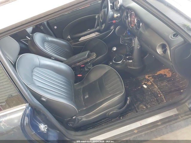 2006 MINI COOPER S WMWRE33596TL18446 Photo 4