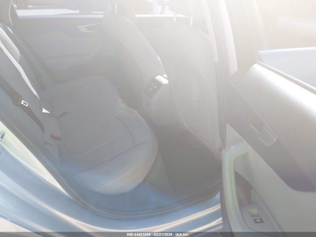 44451528 :رقم المزاد ، WAUGMAF47KA023451 vin ، 2019 Audi A4 40 Premium مزاد بيع