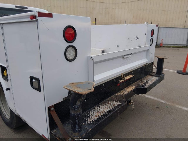 Ford F-350 Chassis Xl 2016 1FDRF3G63GEC86663 Image 17