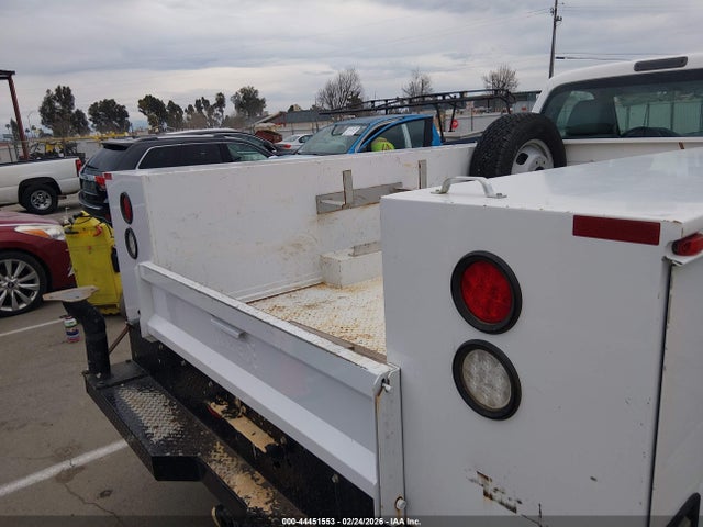 Ford F-350 Chassis Xl 2016 1FDRF3G63GEC86663 Image 11