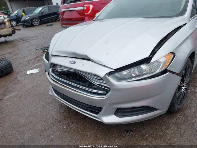 44451570 :رقم المزاد ، 3FA6P0G71DR119342 vin ، 2013 Ford Fusion S مزاد بيع