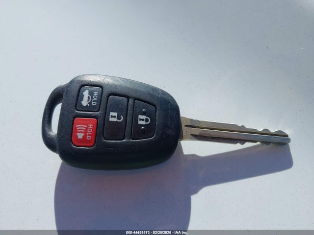 2019 TOYOTA COROLLA 5YFBURHE2KP909643 Photo 10