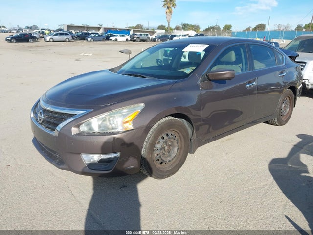 Nissan Altima 2.5 S 2015 1N4AL3AP1FC248196 Image 2