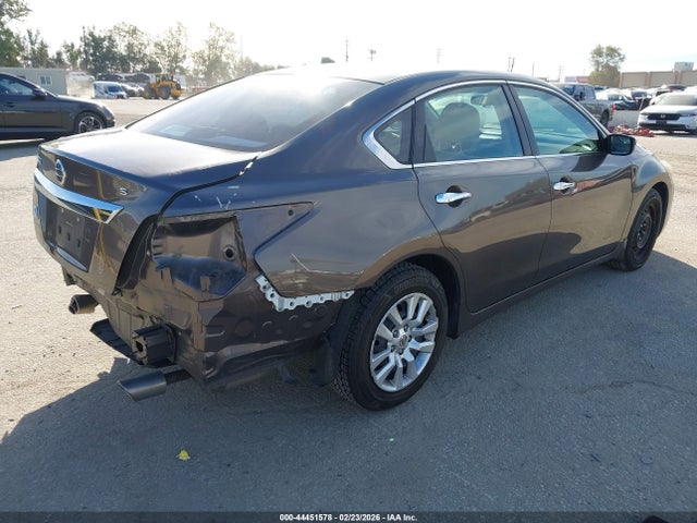 Nissan Altima 2.5 S 2015 1N4AL3AP1FC248196 Image 4