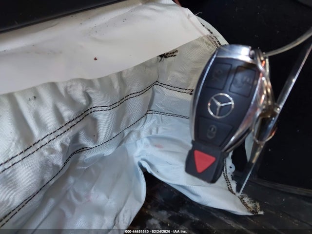 2016 Mercedes-benz Glc 300 4matic მანქანა იყიდება აუქციონზე, vin: WDC0G4KB2GF016137, აუქციონის ნომერი: 44451580