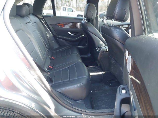 2016 Mercedes-benz Glc 300 4matic მანქანა იყიდება აუქციონზე, vin: WDC0G4KB2GF016137, აუქციონის ნომერი: 44451580