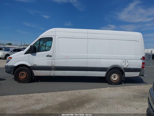 44451595 :رقم المزاد ، WD3PE8CB4C5712394 vin ، 2012 Mercedes-benz Sprinter 2500 High Roof مزاد بيع