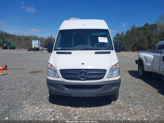 44451600 :رقم المزاد ، WD3PE8CB4C5677372 vin ، 2012 Mercedes-benz Sprinter 2500 High Roof مزاد بيع