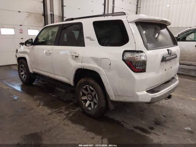 2023 TOYOTA 4RUNNER JTERU5JR7P6211110 Photo 2