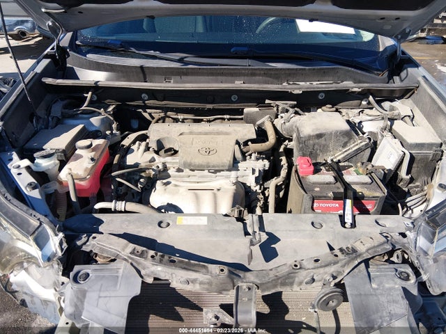 2T3ZFREVXHW354257 Toyota RAV4 LE
