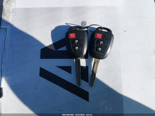 2T3ZFREVXHW354257 Toyota RAV4 LE