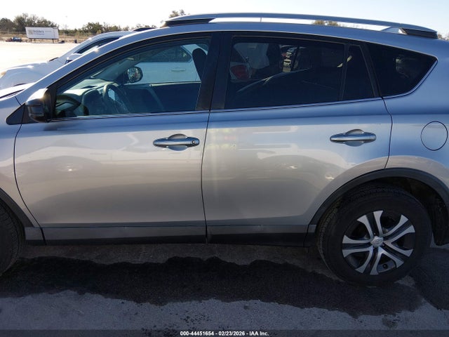 2T3ZFREVXHW354257 Toyota RAV4 LE