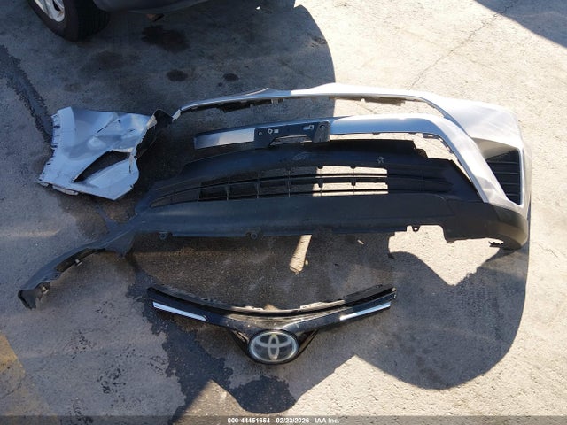 2T3ZFREVXHW354257 Toyota RAV4 LE