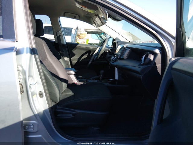 2T3ZFREVXHW354257 Toyota RAV4 LE