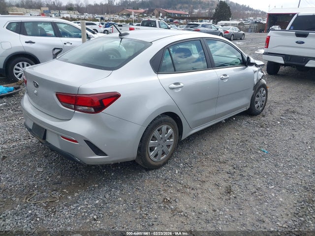 3KPA24AD2ME395027 KIA RIO LX
