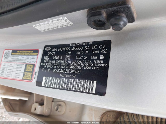 3KPA24AD2ME395027 KIA RIO LX