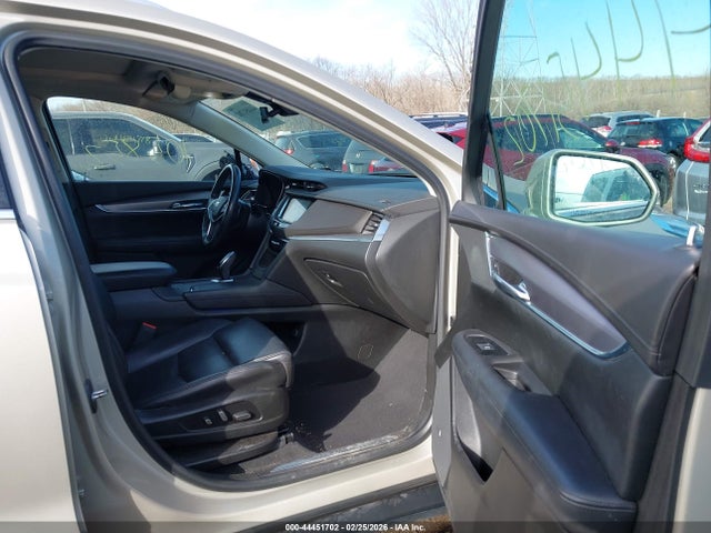 Продаж на аукціоні авто 2017 Cadillac Xt5 Premium Luxury, vin: 1GYKNCRS7HZ118130, номер лоту: 44451702