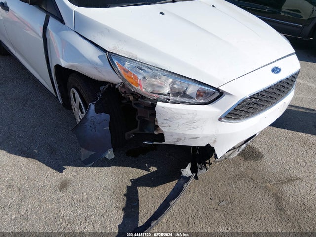 1FADP3E26JL205126 Ford FOCUS S