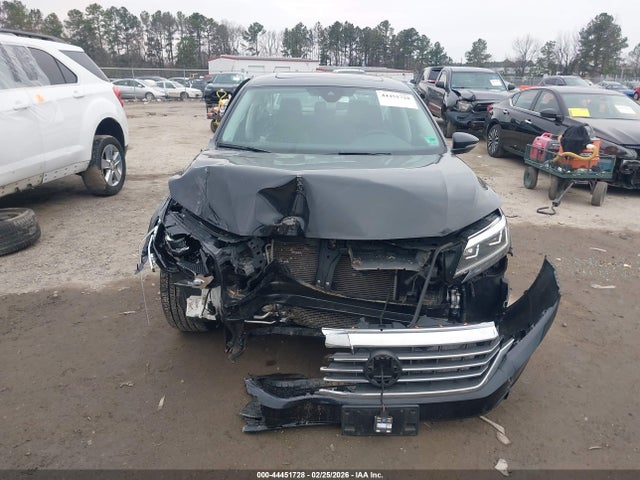 2020 Volkswagen Passat 2.0t R-line მანქანა იყიდება აუქციონზე, vin: 1VWMA7A34LC008022, აუქციონის ნომერი: 44451728