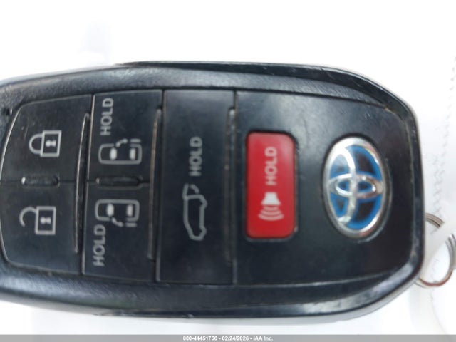 5TDJRKEC1MS037764 Toyota SIENNA XLE